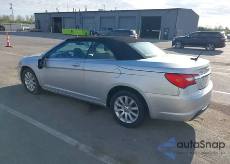 2012 Chrysler 200 Touring из США, поврежденный, VIN 1C3BCBEBXCN155687